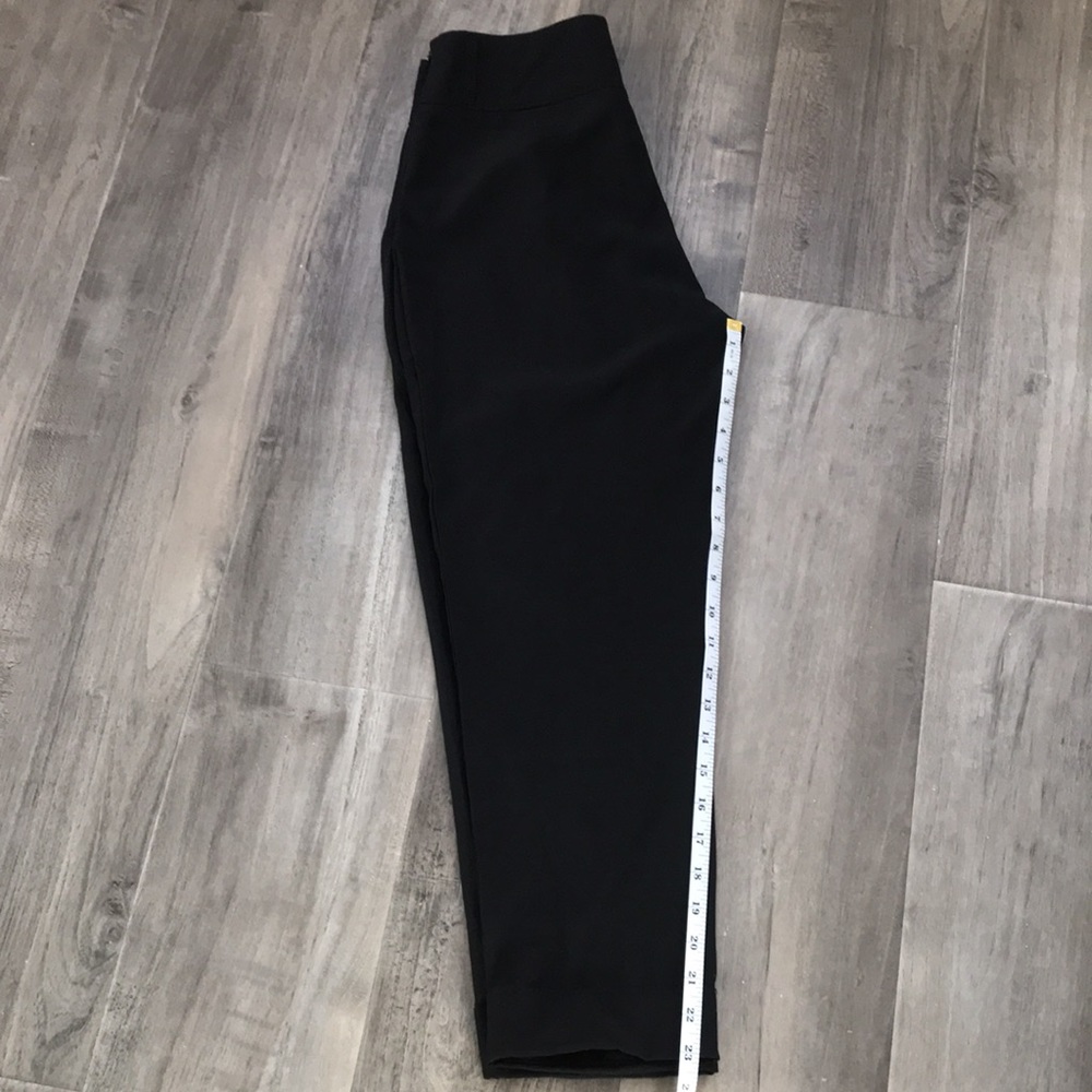 Bar III Crop Pant. - Picture 5 of 10